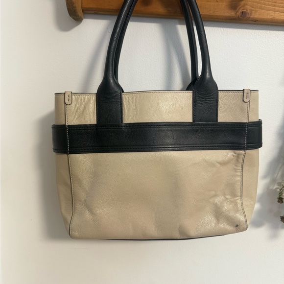 Kate Spade Quinn Villabella Avenue Tote Bag in Cream Pebble Leather Black Bow - Picture 10 of 13